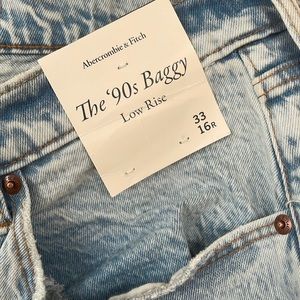A&F womans The 90s Baggy Low rise stone wash button flu jeans